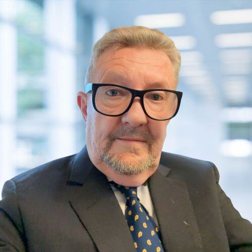 Gordon | Barrister Profile Photo