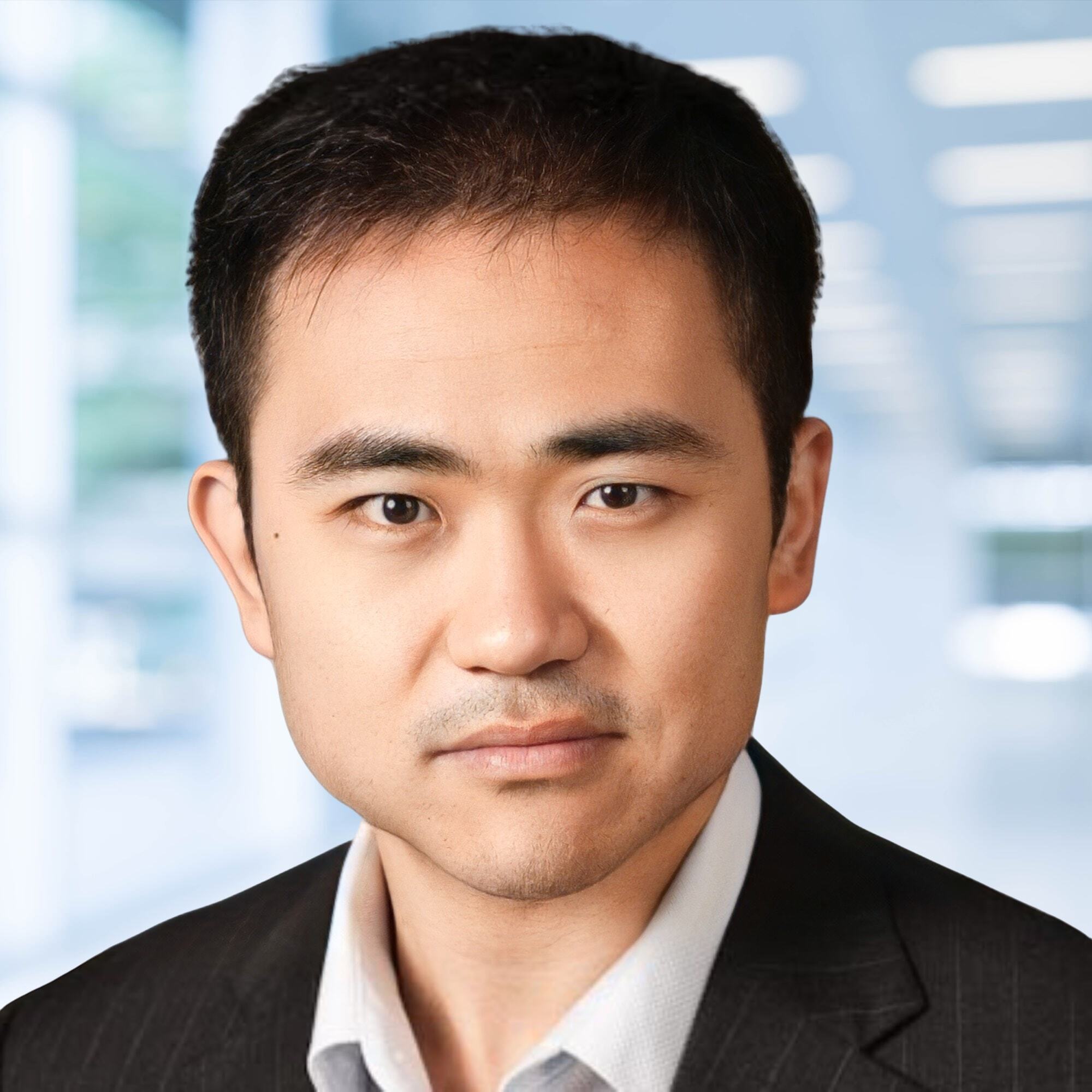Thomas Zhang | Barrister Profile Photo